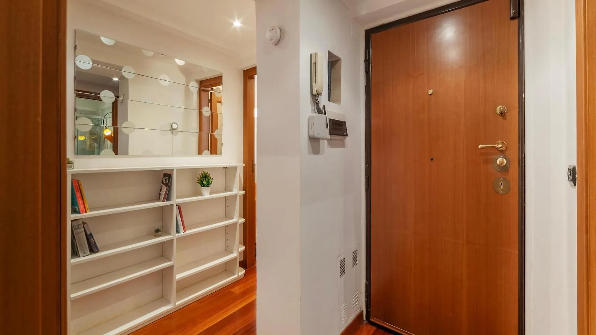 Termini Live Laugh & Love Apartment Rome